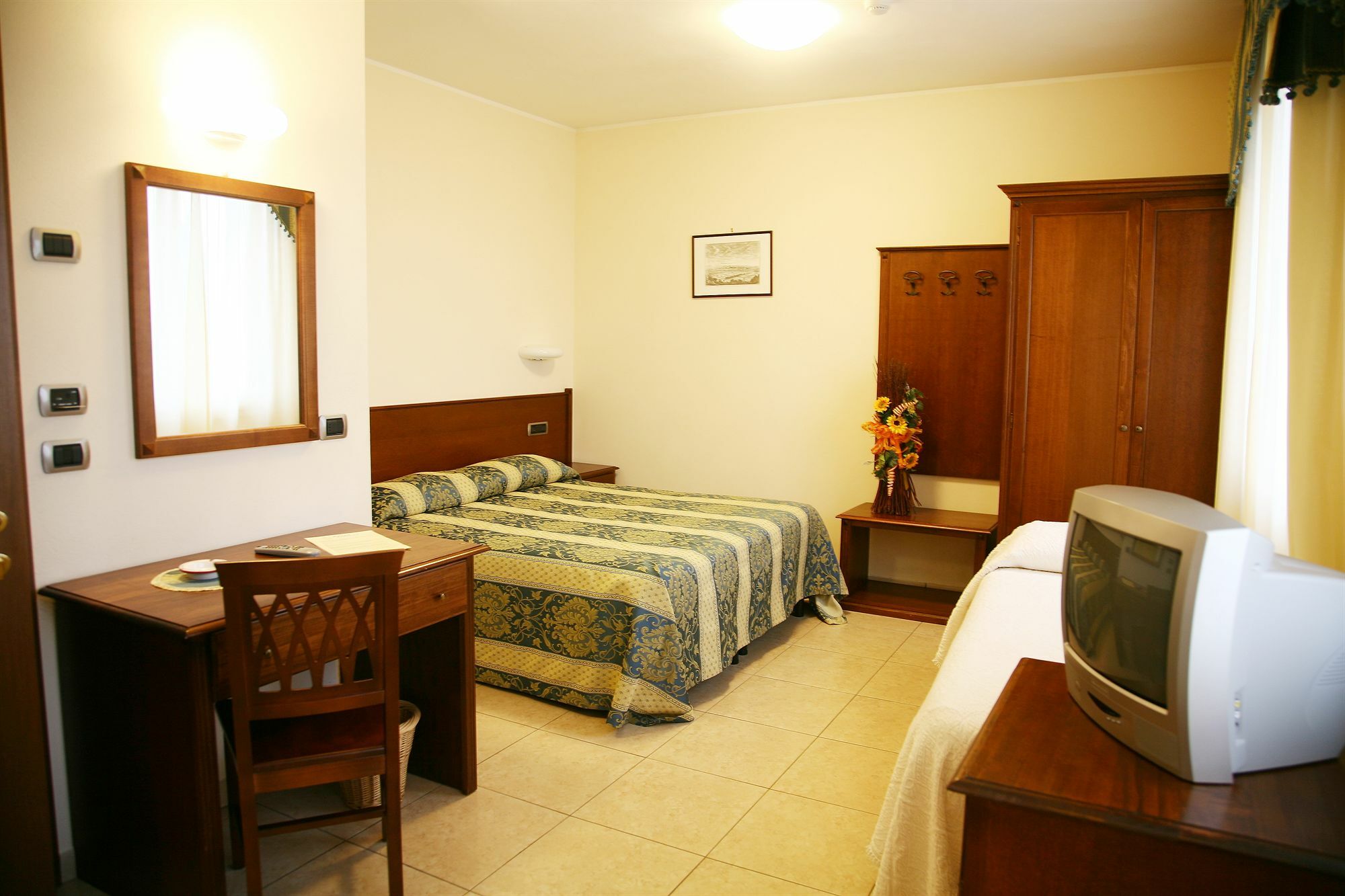 Hotel Tiziana Montepulciano Stazione Exterior foto